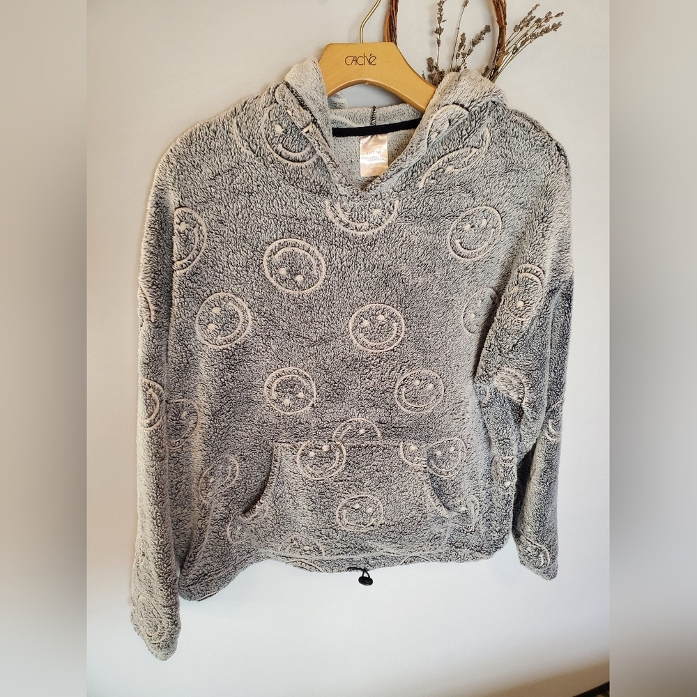 Cozy Gray Hoodie with Smiley Design - Picture 2 of 7